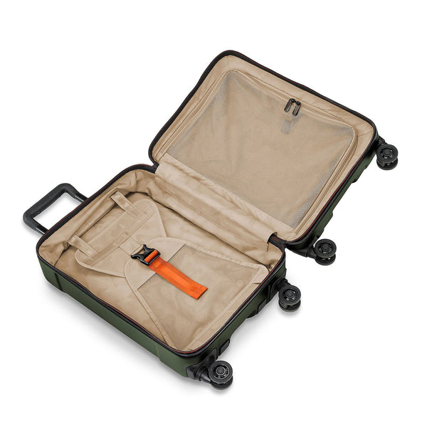 International 21" Carry-On Spinner - image29