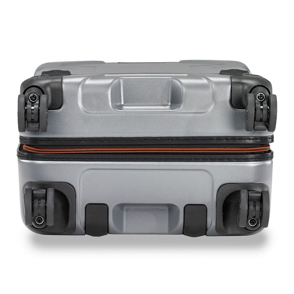 International 21" Carry-On Spinner - image14