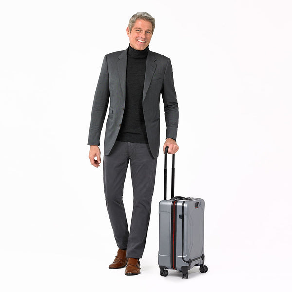 International 21" Carry-On Spinner - image18