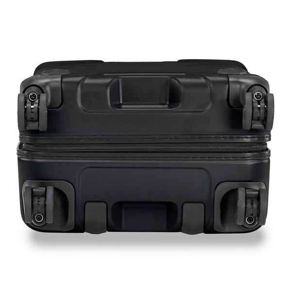 International 21" Carry-On Spinner - image45